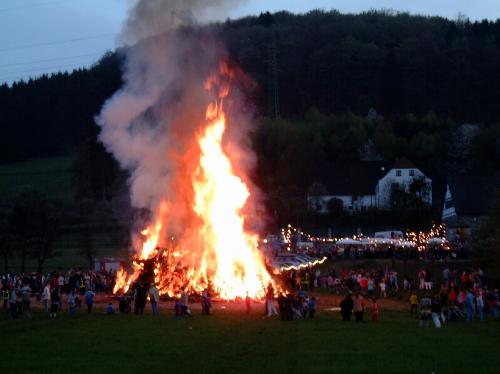 Osterfeuer 2000 